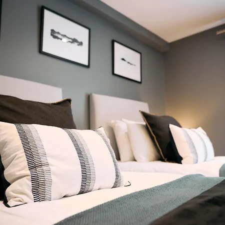 2 Bedroom Marina View At Windermere Marina Village *