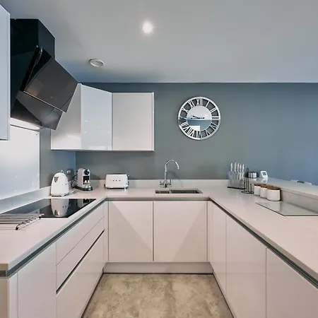 2 Bedroom Marina View At Windermere Marina Village * Bowness-on-Windermere